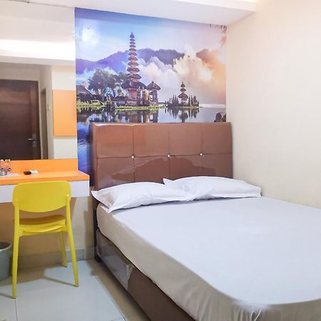 ג'קרטה Tng Hotel Redpartner מראה חיצוני תמונה